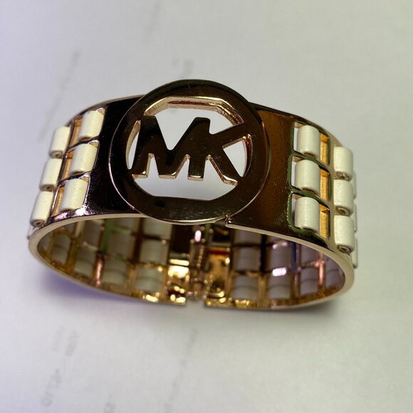Michael Kors Hinged White Leather And Gold Tone Bracelet - Picture 2 of 5